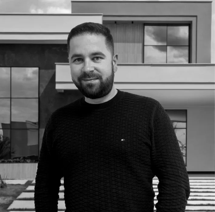 Portrait de Maxime Leclerc, expert en rénovation et isolation thermique